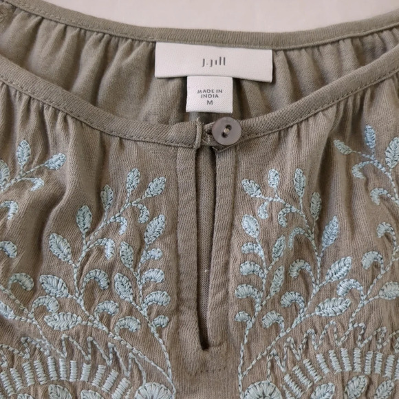 J Jill women's green with blue embroidery, tunic top, size M - Picture 7 of 8